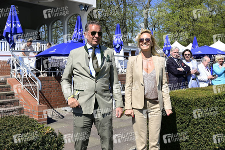 Große Saisoneröffnung 2025 auf der Rennbahn Hoppegarten in Berlin