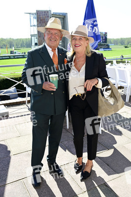 Große Saisoneröffnung 2025 auf der Rennbahn Hoppegarten in Berlin