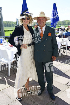 Große Saisoneröffnung 2025 auf der Rennbahn Hoppegarten in Berlin