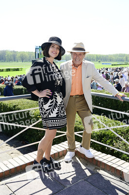 Große Saisoneröffnung 2025 auf der Rennbahn Hoppegarten in Berlin