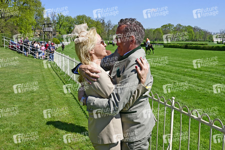 Große Saisoneröffnung 2025 auf der Rennbahn Hoppegarten in Berlin
