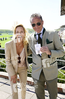 Große Saisoneröffnung 2025 auf der Rennbahn Hoppegarten in Berlin