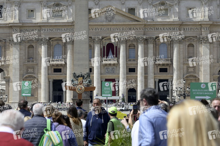 Trauer um Papst Franziskus in Rom