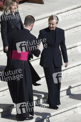 Trauermesse für Papst Franziskus in der Vatikanstadt