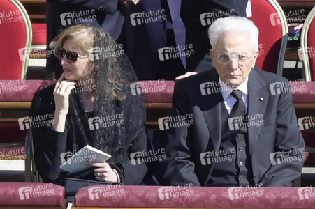 Trauermesse für Papst Franziskus in der Vatikanstadt