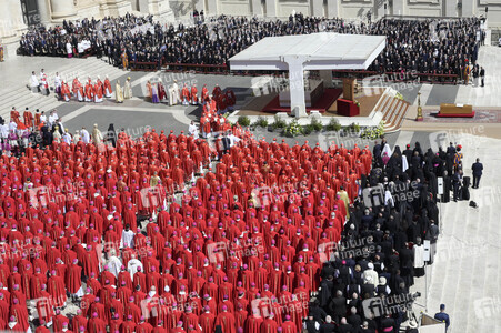 Trauermesse für Papst Franziskus in der Vatikanstadt