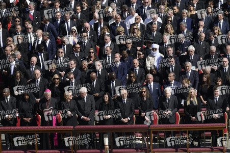 Trauermesse für Papst Franziskus in der Vatikanstadt