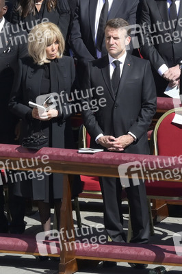 Trauermesse für Papst Franziskus in der Vatikanstadt