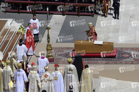 Trauermesse für Papst Franziskus in der Vatikanstadt