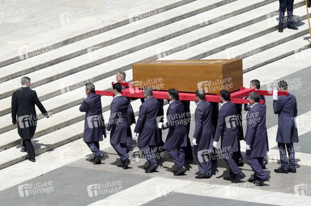 Trauermesse für Papst Franziskus in der Vatikanstadt