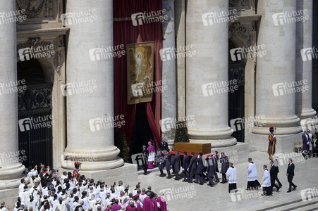 Trauermesse für Papst Franziskus in der Vatikanstadt