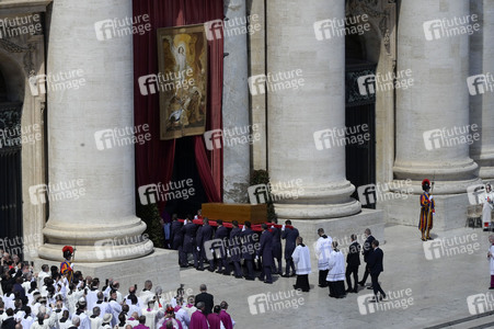 Trauermesse für Papst Franziskus in der Vatikanstadt