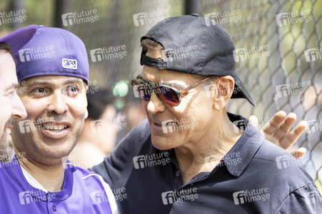 George Clooney beim Softball Spiel in New York