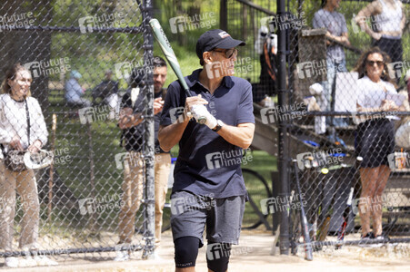 George Clooney beim Softball Spiel in New York