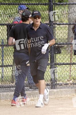 George Clooney beim Softball Spiel in New York