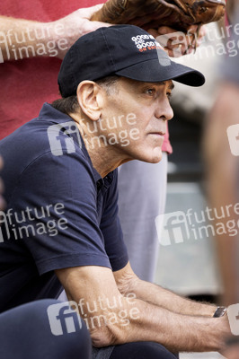 George Clooney beim Softball Spiel in New York