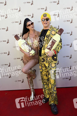 Party zum 15. Firmenjubiläum der Eierlikörfabrik scharfesGELB in Senftenberg