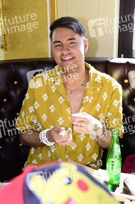 Party zum 15. Firmenjubiläum der Eierlikörfabrik scharfesGELB in Senftenberg