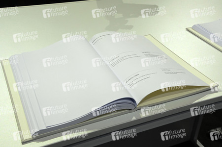 Unterzeichnung des Koalitionsvertrages zwischen CDU, CSU und SPD in Berlin