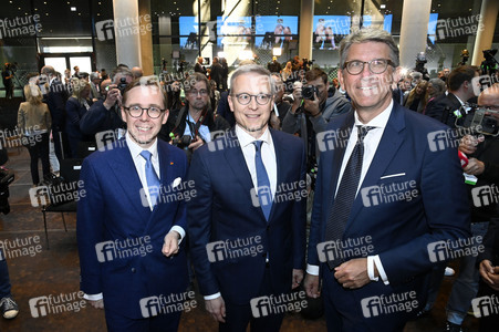 Unterzeichnung des Koalitionsvertrages zwischen CDU, CSU und SPD in Berlin