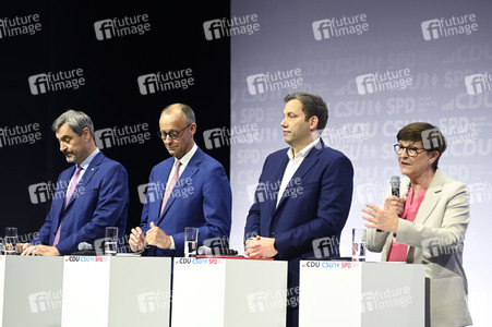 Unterzeichnung des Koalitionsvertrages zwischen CDU, CSU und SPD in Berlin