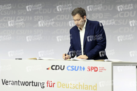 Unterzeichnung des Koalitionsvertrages zwischen CDU, CSU und SPD in Berlin