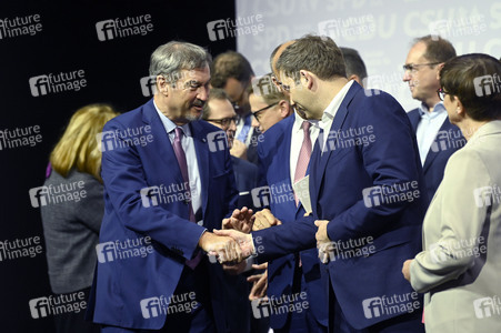 Unterzeichnung des Koalitionsvertrages zwischen CDU, CSU und SPD in Berlin