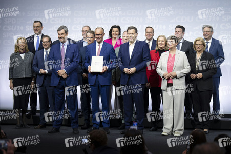 Unterzeichnung des Koalitionsvertrages zwischen CDU, CSU und SPD in Berlin