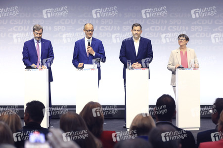 Unterzeichnung des Koalitionsvertrages zwischen CDU, CSU und SPD in Berlin