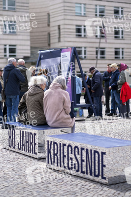 Ausstellung zum 80. Jahrestag des Ende des Zweiten Weltkrieges in Berlin