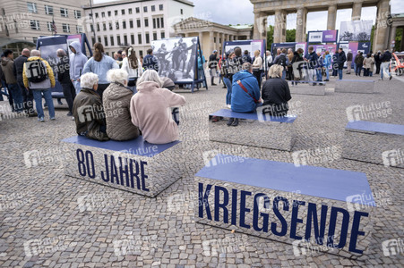 Ausstellung zum 80. Jahrestag des Ende des Zweiten Weltkrieges in Berlin
