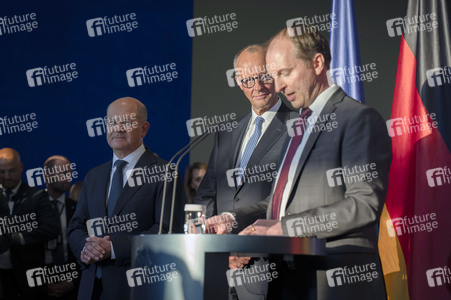 Amtsübergabe im Bundeskanzleramt in Berlin