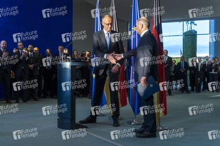 Amtsübergabe im Bundeskanzleramt in Berlin