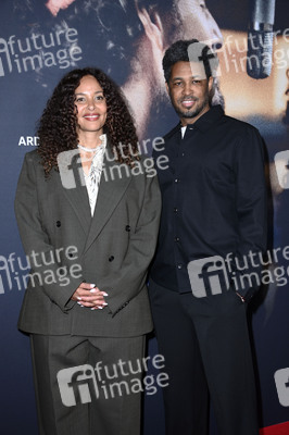 Serienpremiere 'Max & Joy - Komm näher' in Berlin