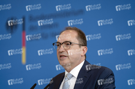 Pressekonfrerenz zur Situation an den Grenzen in Berlin