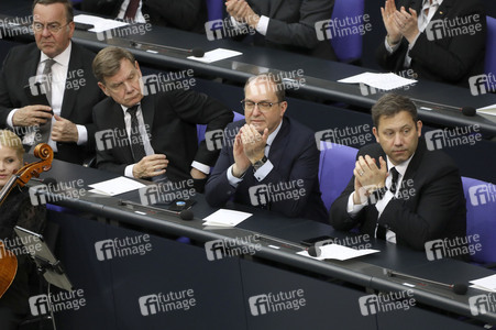 Gedenkstunde im Bundestag zum 80. Jahrestag des Endes des Zweiten Weltkrieges in Berlin