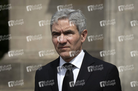 Kranzniederlegung zum 80. Jahrestag des Endes des Zweiten Weltkrieges in Berlin