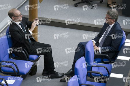 Gedenkstunde im Bundestag zum 80. Jahrestag des Endes des Zweiten Weltkrieges in Berlin