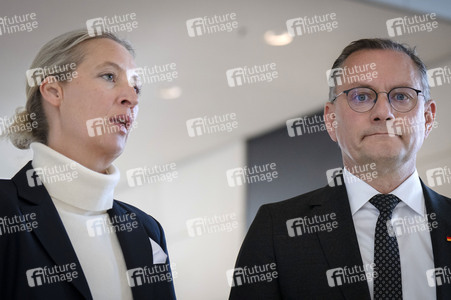 Gedenkstunde im Bundestag zum 80. Jahrestag des Endes des Zweiten Weltkrieges in Berlin
