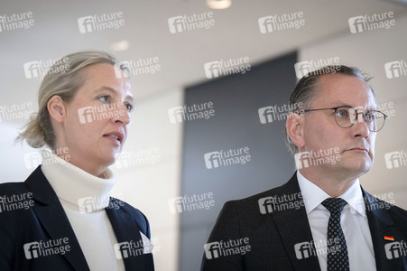 Gedenkstunde im Bundestag zum 80. Jahrestag des Endes des Zweiten Weltkrieges in Berlin