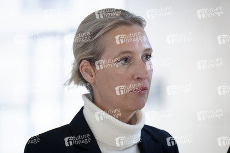 Gedenkstunde im Bundestag zum 80. Jahrestag des Endes des Zweiten Weltkrieges in Berlin