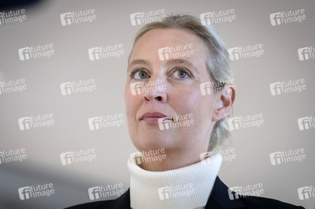 Gedenkstunde im Bundestag zum 80. Jahrestag des Endes des Zweiten Weltkrieges in Berlin
