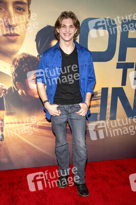 Filmpremiere 'Off the Line' in Los Angeles