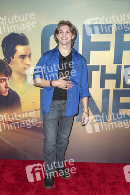 Filmpremiere 'Off the Line' in Los Angeles