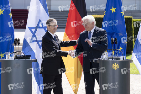 Gemeinsame Pressekonferenz von Frank-Walter Steinmeier und Isaak Herzog in Berlin