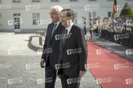 Begrüßung des israelischen Staatspräsidenten in Berlin