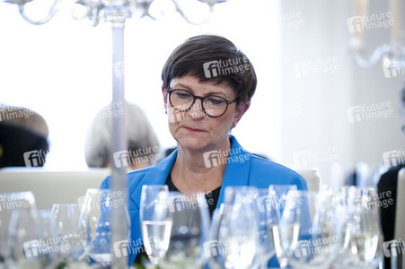 Abendessen zum 60. Jubiläum der Beziehungen zwischen Deutschland und Israel in Berlin