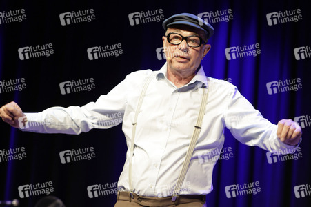 Auftritt von Herbert Knebels Affentheater in Köln