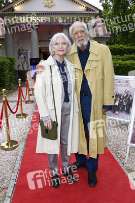 Theaterpremiere 'Fisch sucht Fahrrad' in Berlin