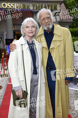 Theaterpremiere 'Fisch sucht Fahrrad' in Berlin